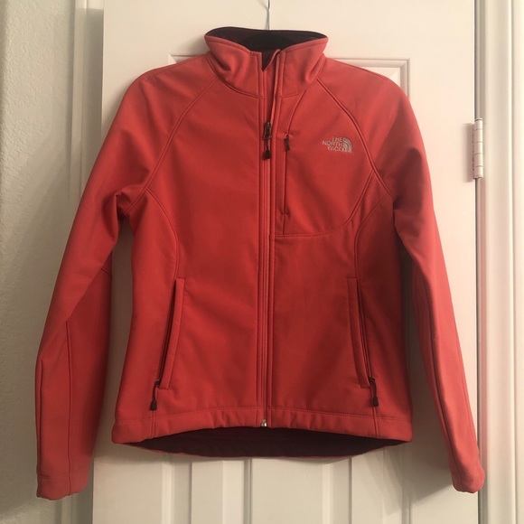 The North Face Jackets & Blazers - North face jacket 🍂❄️